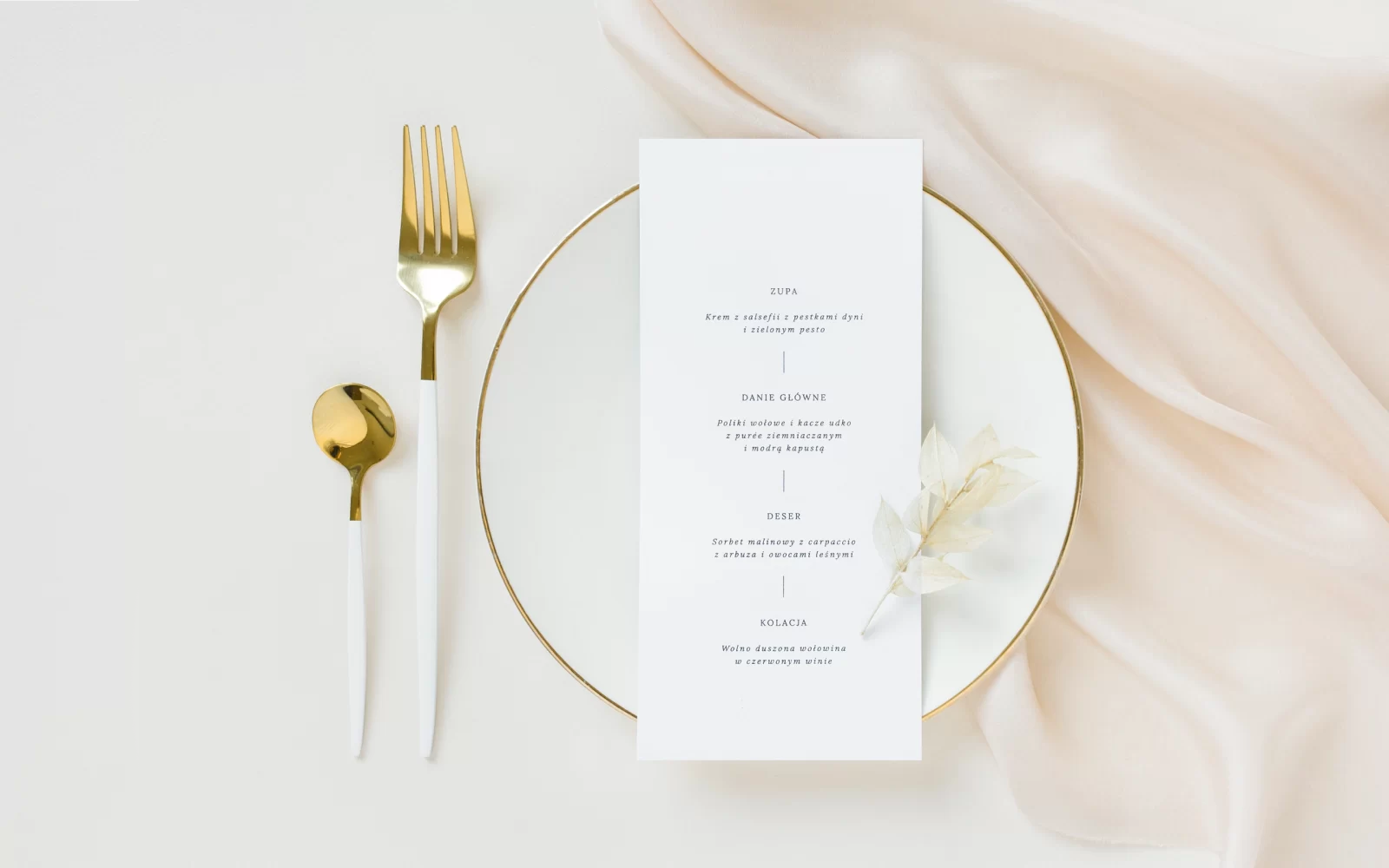Menu na wesele w kolorze białym na talerz